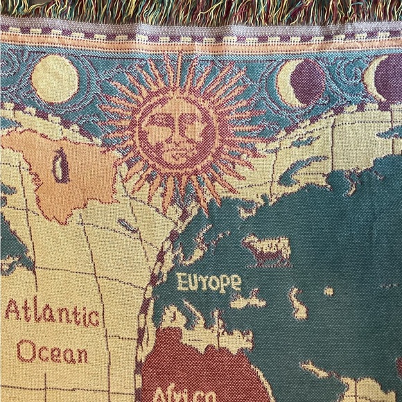 Elegant World Map Tapestry – Blue, Red & Gold – Wall‎ Hanging or Rug - Picture 5 of 13